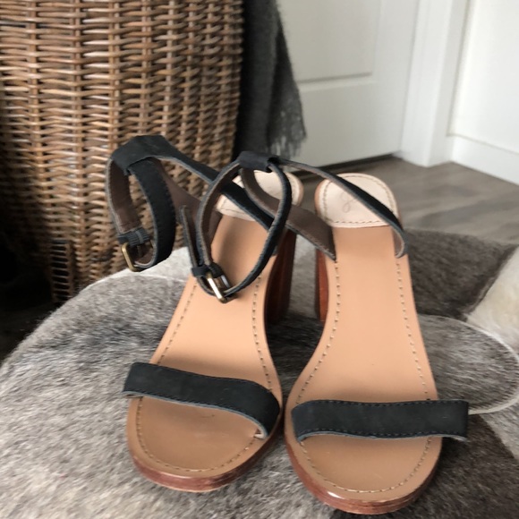 Joie Suede Ankle Strap Sandals Size 6 - Picture 2 of 5